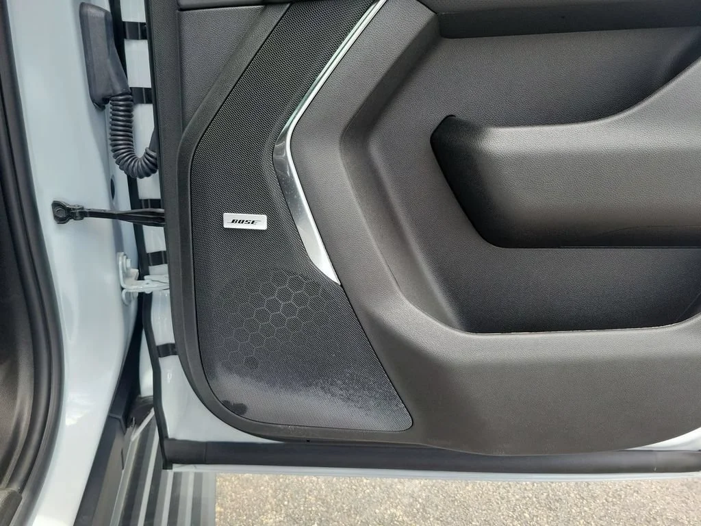 New 2026 Polar White Tricoat Chevrolet Premier image 25