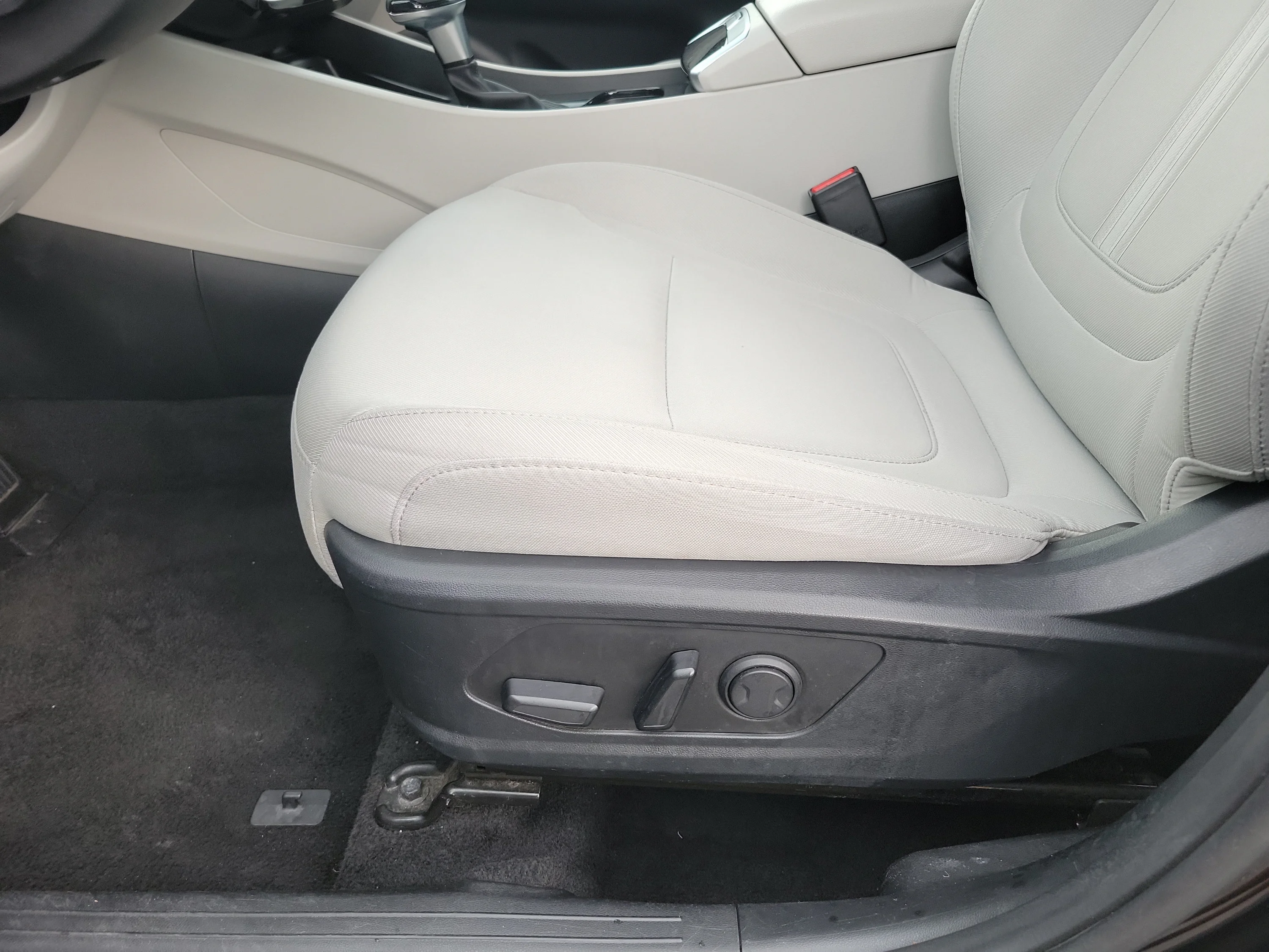 Used 2025 Phantom Black Hyundai SEL image 22