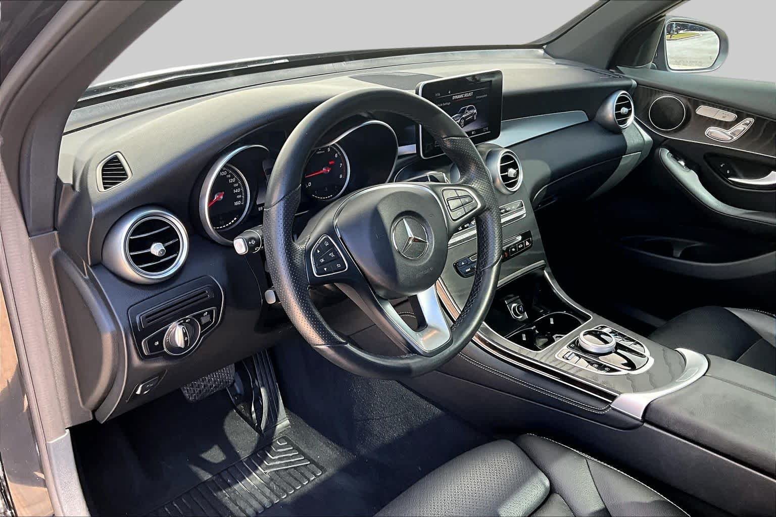 Used 2018 Black Mercedes-Benz GLC 300 image 18