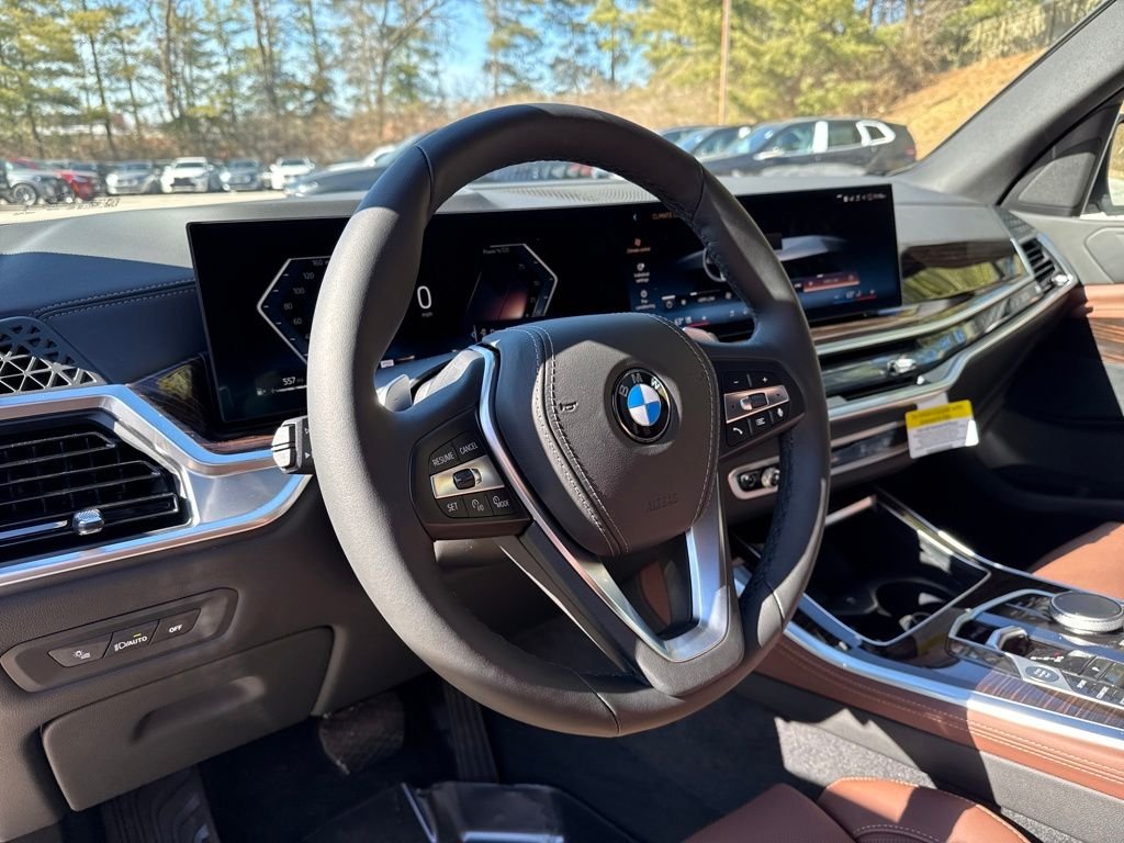 New 2026 White BMW xDrive40i image 13