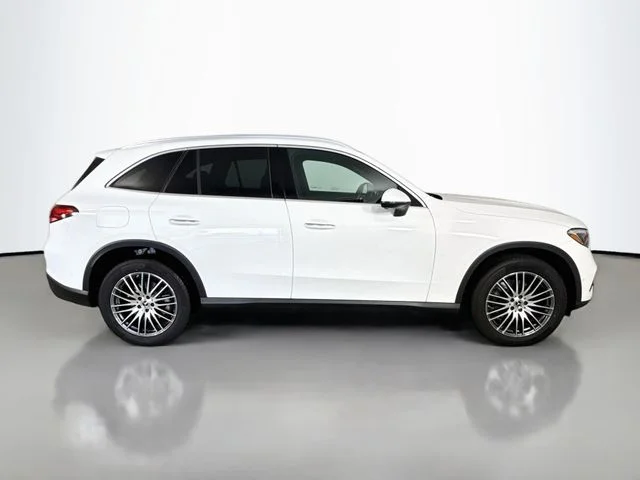 Used 2025 White Mercedes-Benz GLC 300 image 8