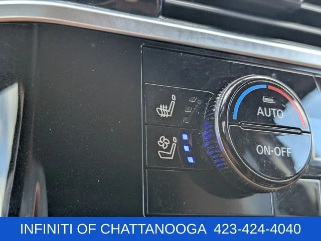 Used 2023 Black Nissan Platinum image 14