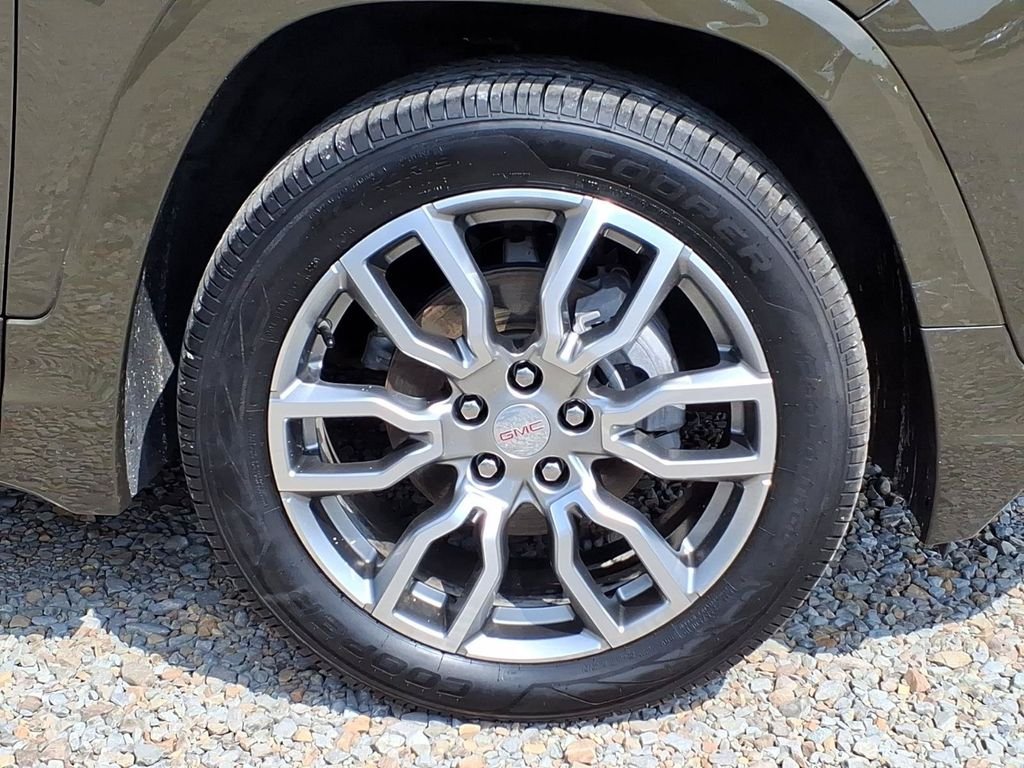 Used 2023 Brown GMC Denali image 9