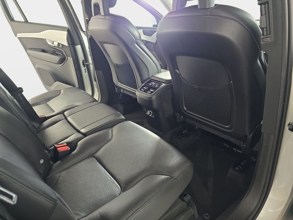 Used 2017 Bright Silver Metallic Volvo T6 Momentum image 12