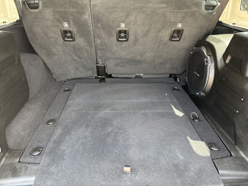 Used 2022 Gray Jeep Unlimited Rubicon image 12