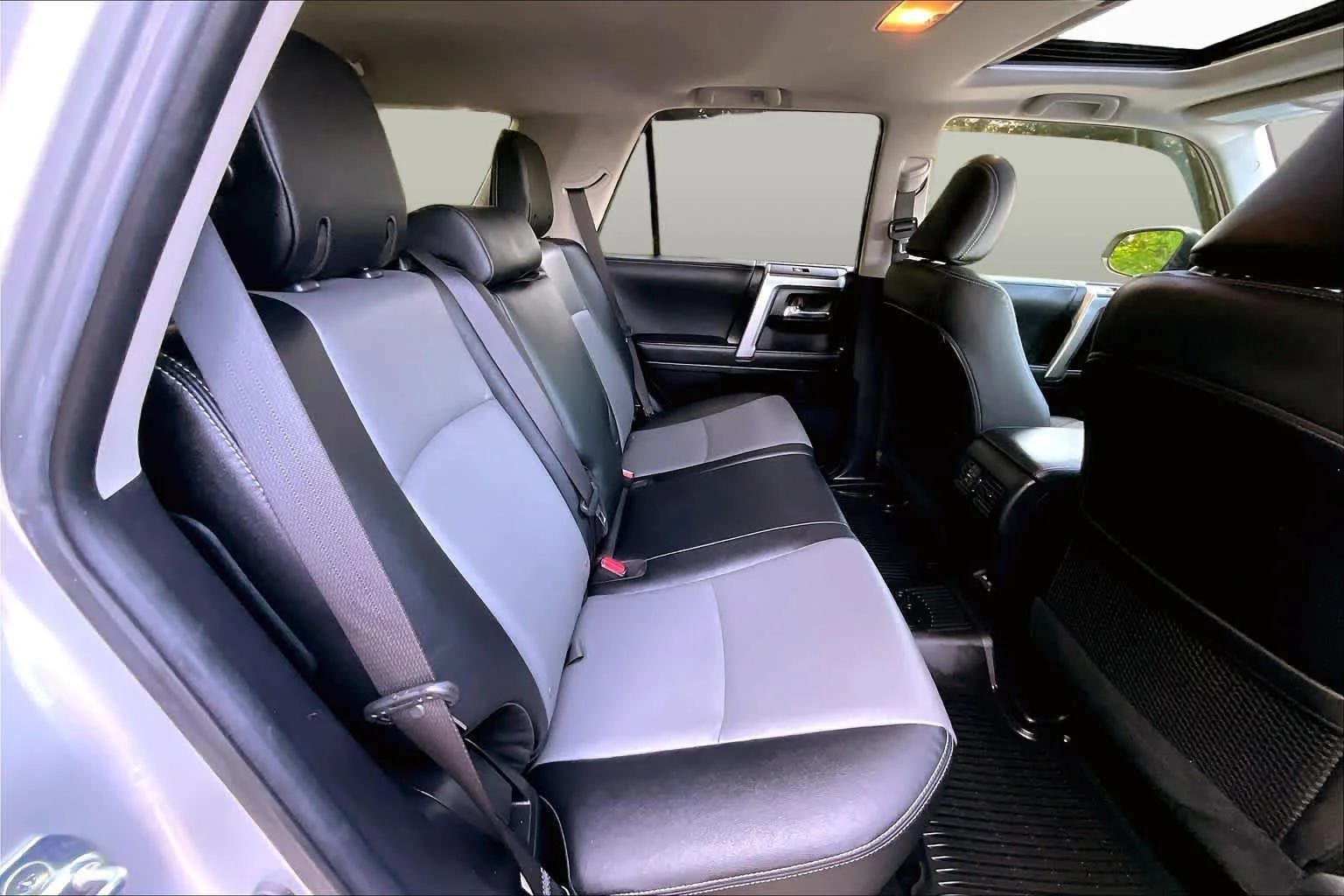 Certified Used 2023 Classic Silver Metallic Toyota SR5 Premium image 19
