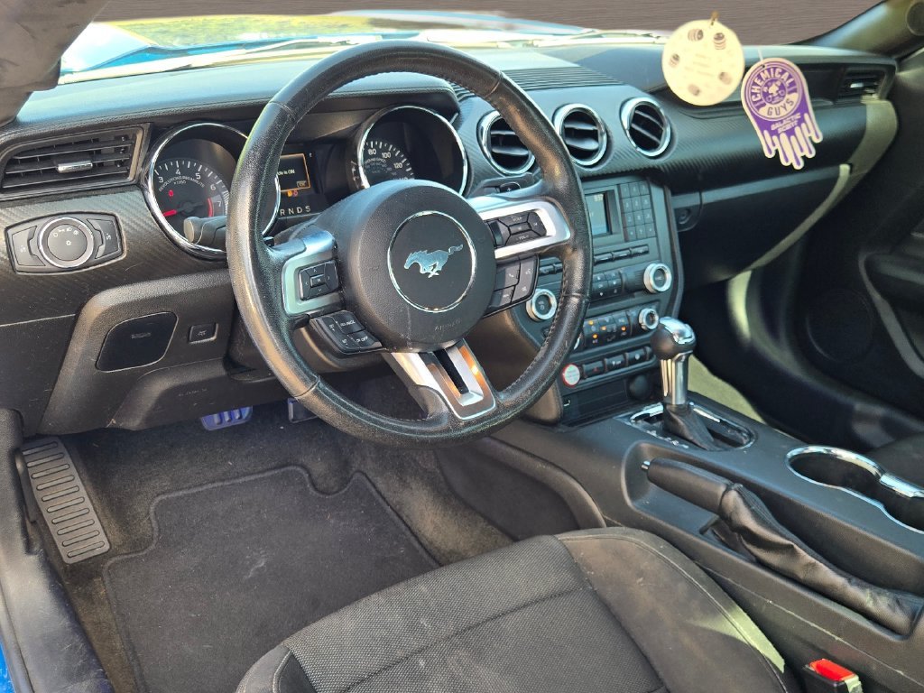 Used 2017 Blue Ford V6 image 16