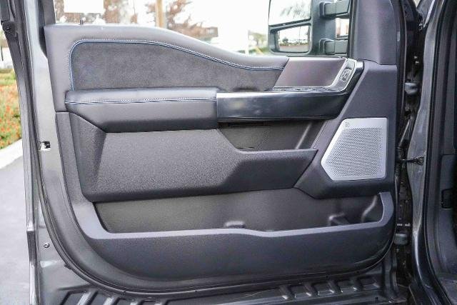 2026 Ford F-250 Super Duty Platinum - Photo 47
