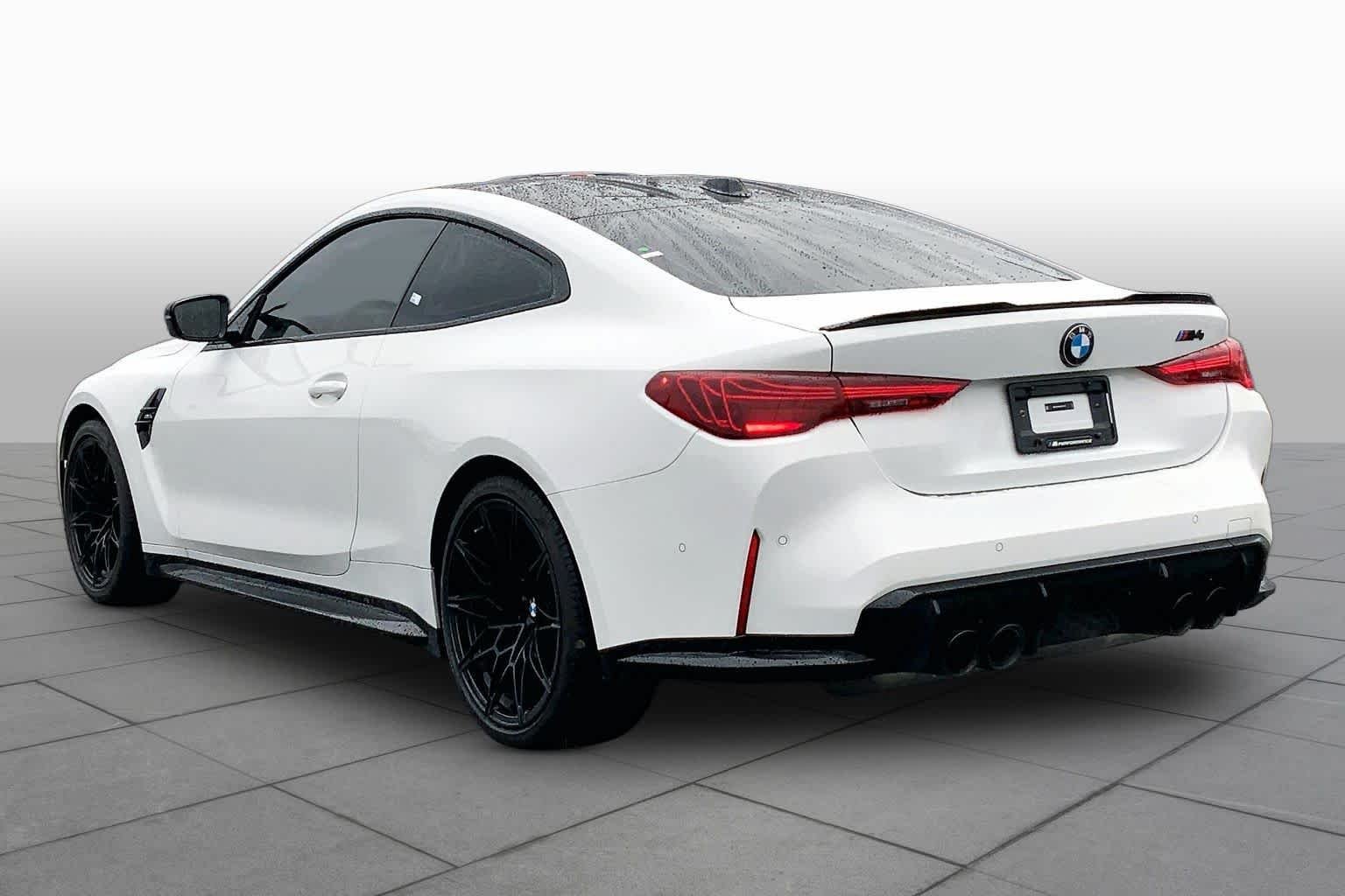 Used 2025 Alpine White BMW  image 12