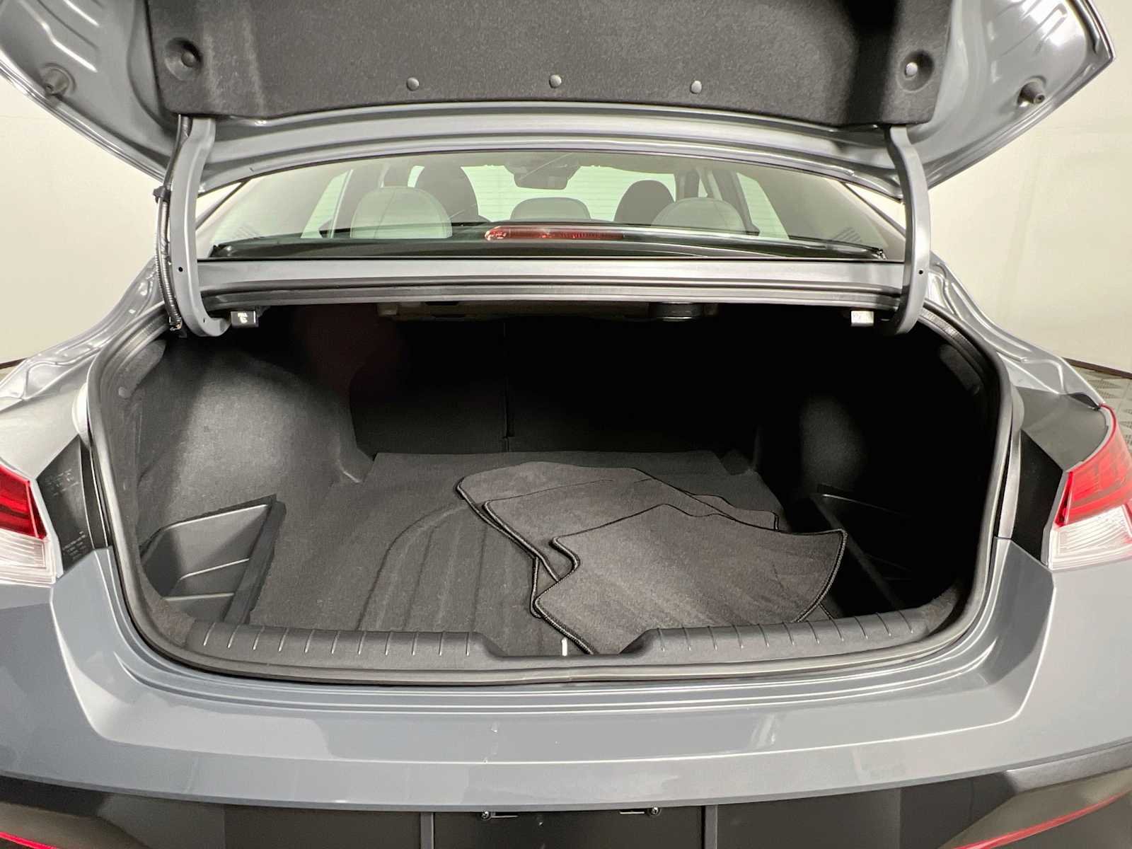 Certified Used 2026 Ecotronic Gray Hyundai Limited image 26