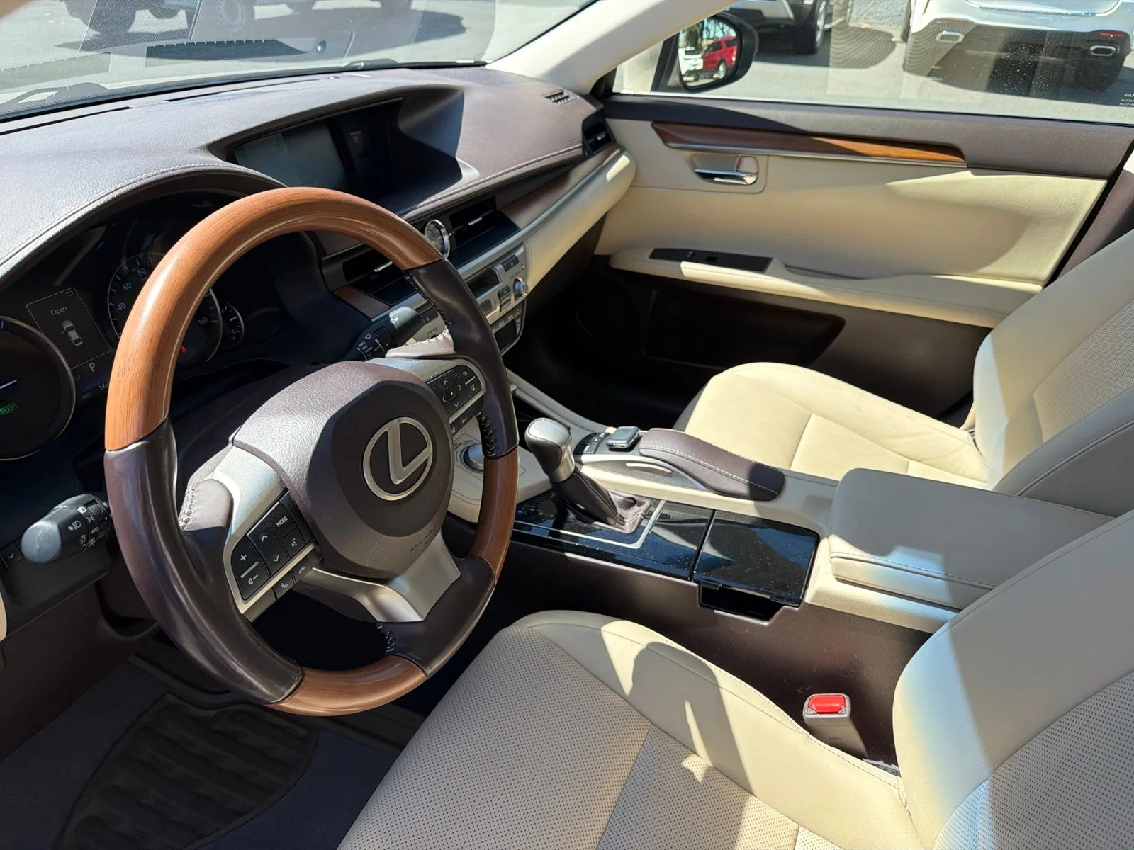 Used 2017 Satin Cashmere Metallic Lexus 300h image 7