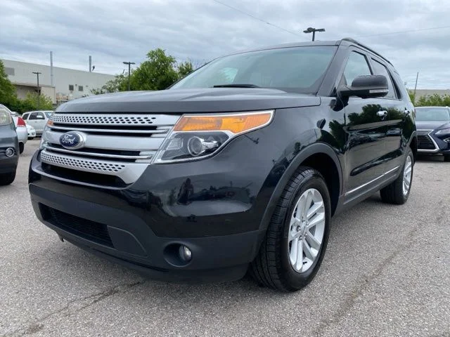 Used 2015 Black Ford XLT image 3