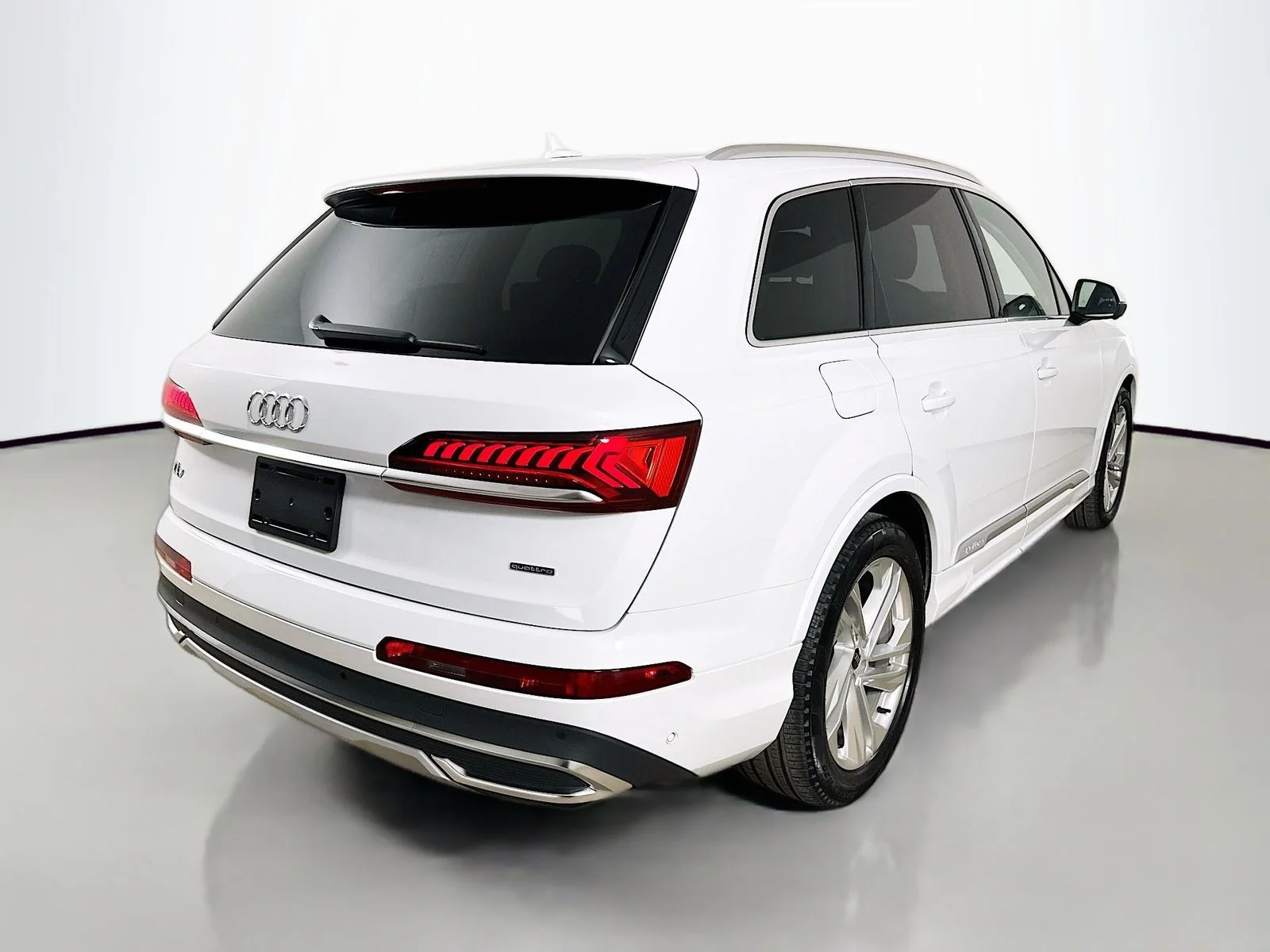 Used 2021 White Audi  image 5