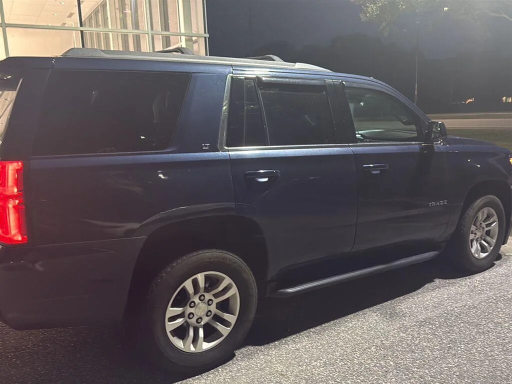Used 2018 Blue Velvet Metallic Chevrolet LT image 3