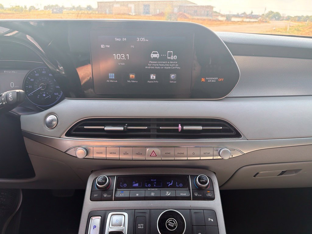 Used 2020 Hyper White Hyundai SEL image 7