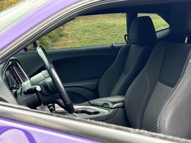Used 2019 Plum Crazy Pearlcoat Dodge SXT image 16