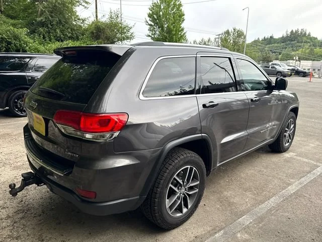 Used 2018 Crystal Metallic Jeep Limited image 7
