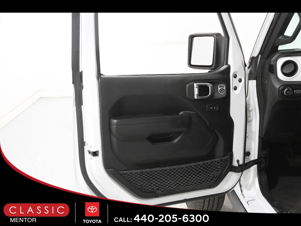 Used 2021 WHITE Jeep Willys image 4