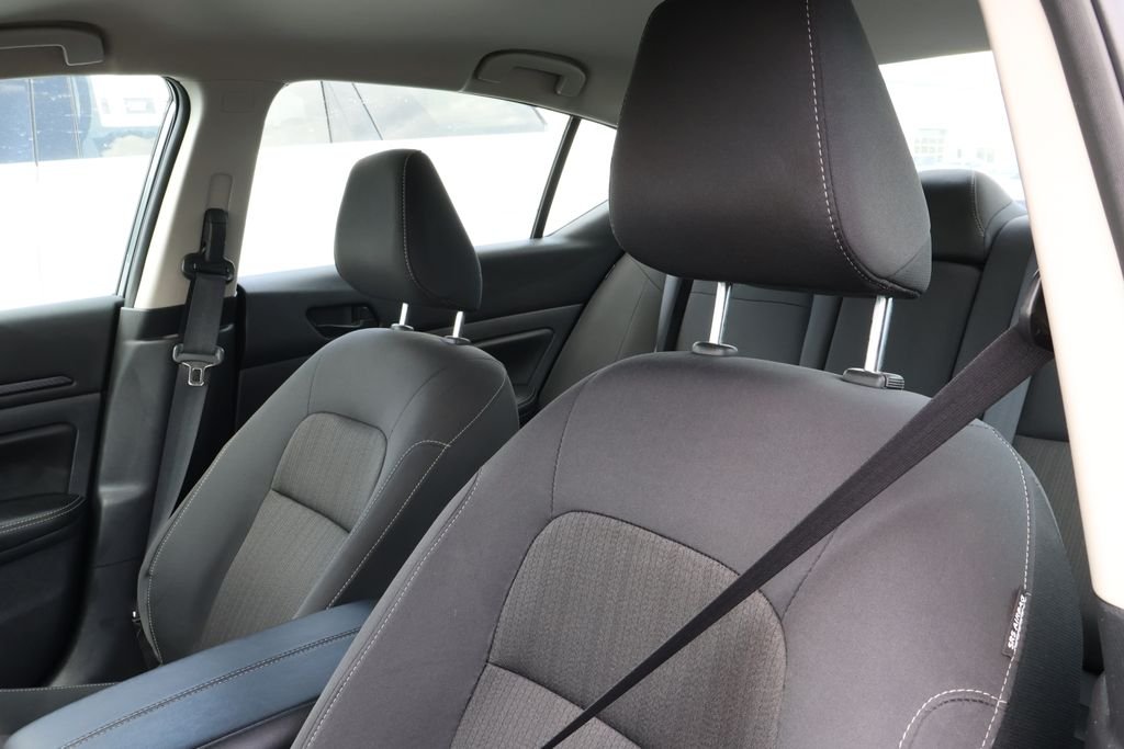 Used 2025 Gray Nissan SV FWD image 9