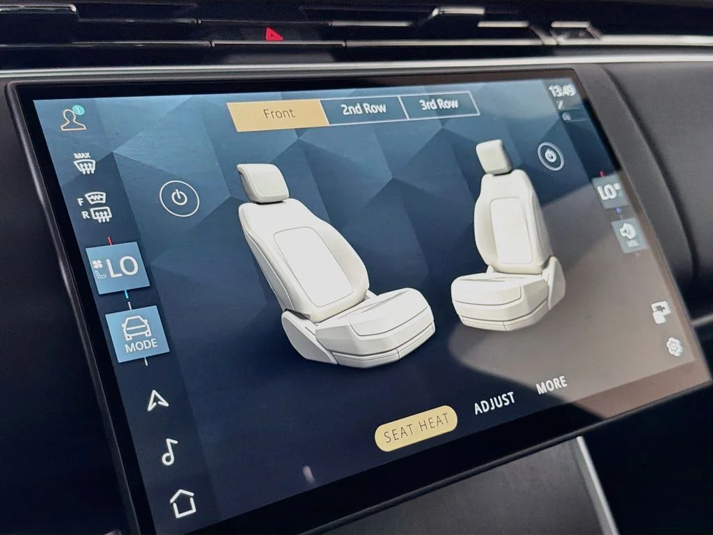New 2026 Santorini Black Land Rover SE 7 Seats image 21