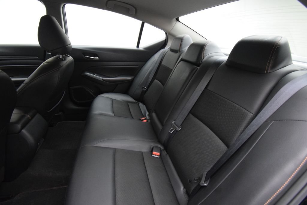Used 2022 Black Nissan 2.5 SR image 17