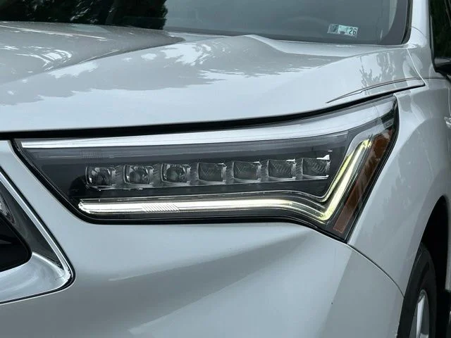 Used 2021  Acura Base image 9