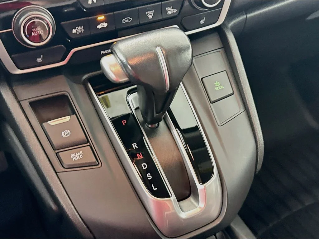 Used 2019 Lunar Silver Metallic Honda Touring image 15
