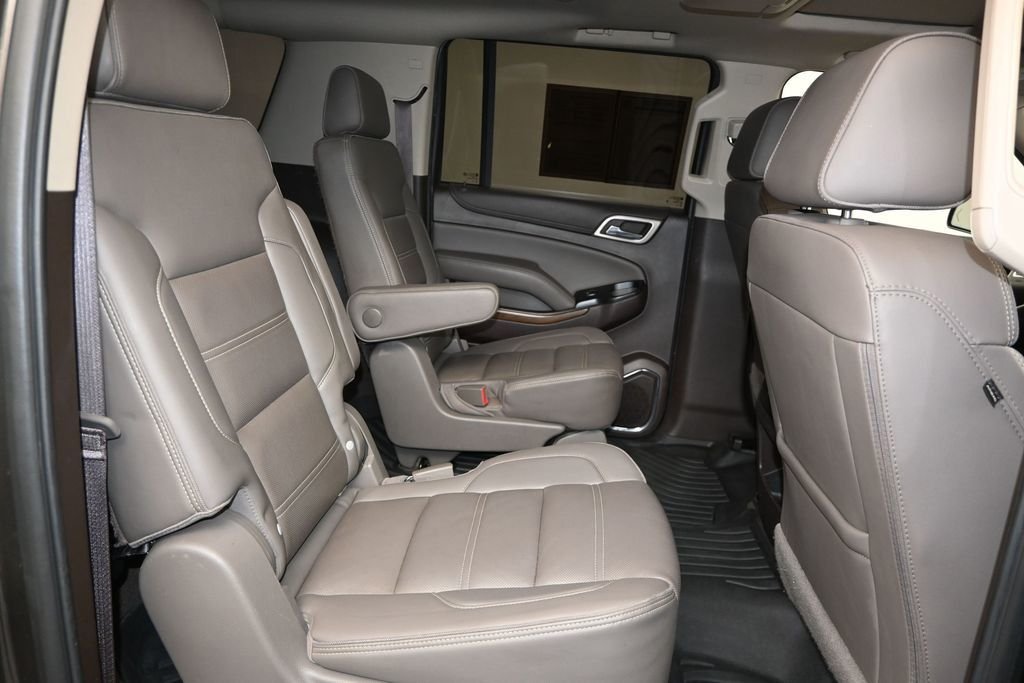 Used 2019 Gray GMC Denali image 17
