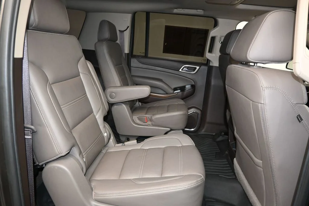 Used 2019 Gray GMC Denali image 17