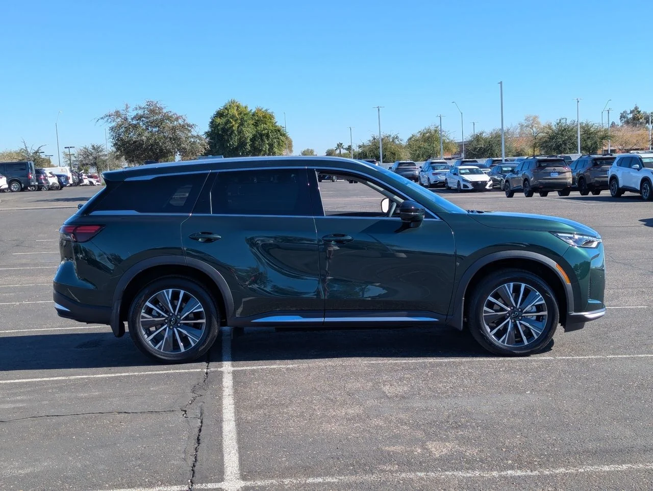 2026 INFINITI QX60 LUXE - Photo 6