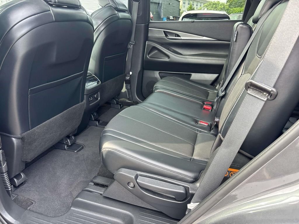 Certified Used 2023 Gray INFINITI LUXE image 12