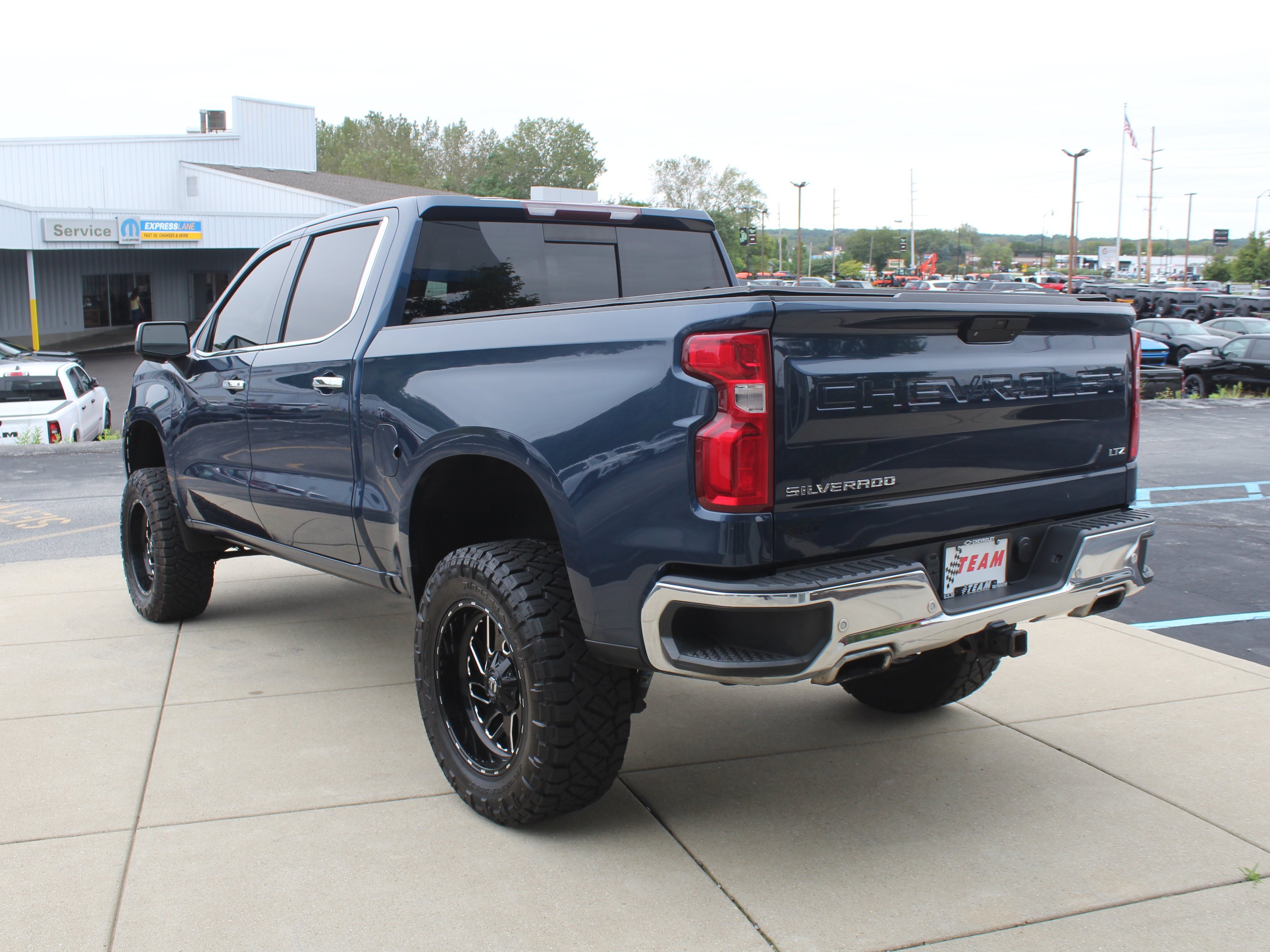Used 2021 NORTHSKY BLUE METALLIC Chevrolet LTZ image 8