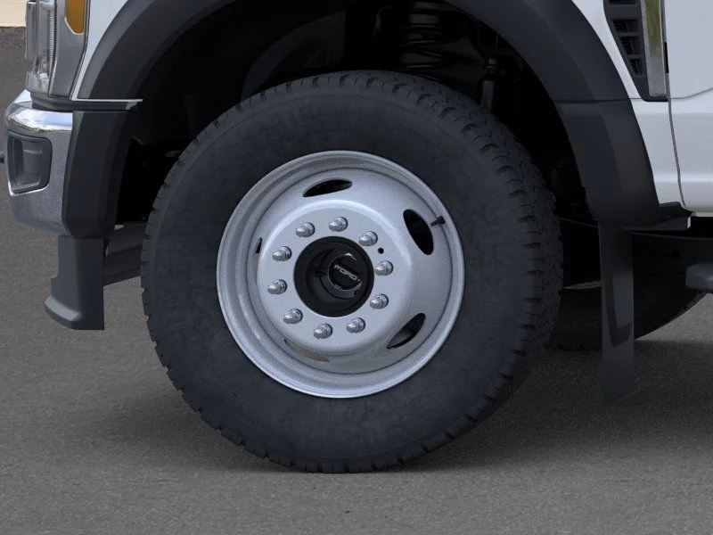 New 2025 Oxford White Ford F-550® XL image 47