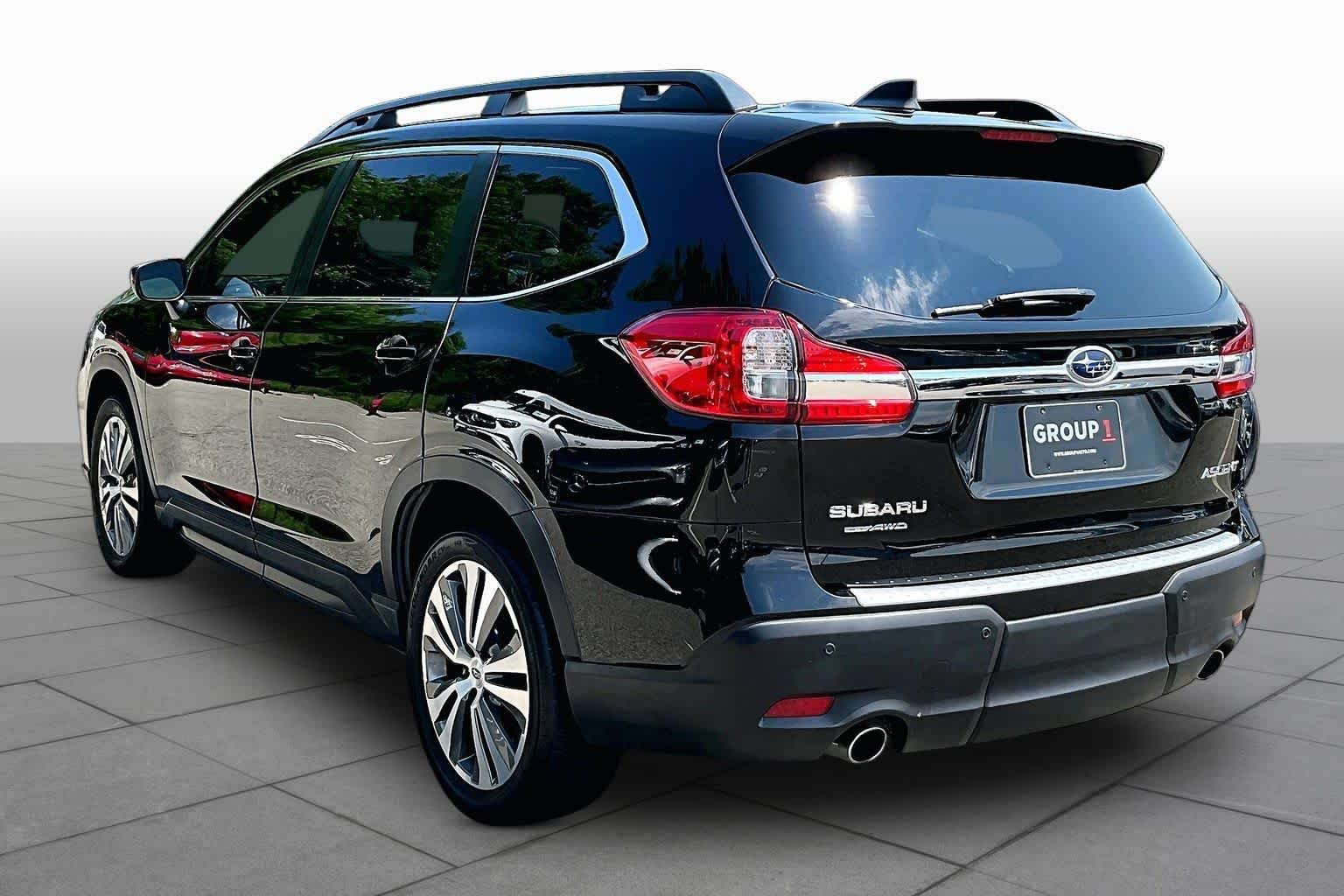 Used 2021 Crystal Black Silica Subaru Premium image 12