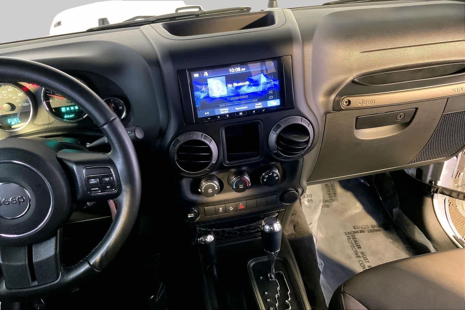Used 2017 Bright White Clearcoat Jeep Sport image 7