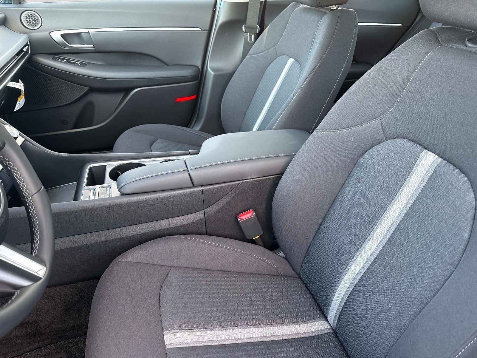 New 2025 Portofino Gray Hyundai SEL Convenience image 21