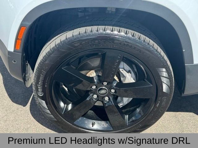 Used 2023 White Land Rover S image 10