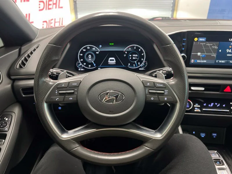 Used 2021 Red Hyundai SEL Plus image 24