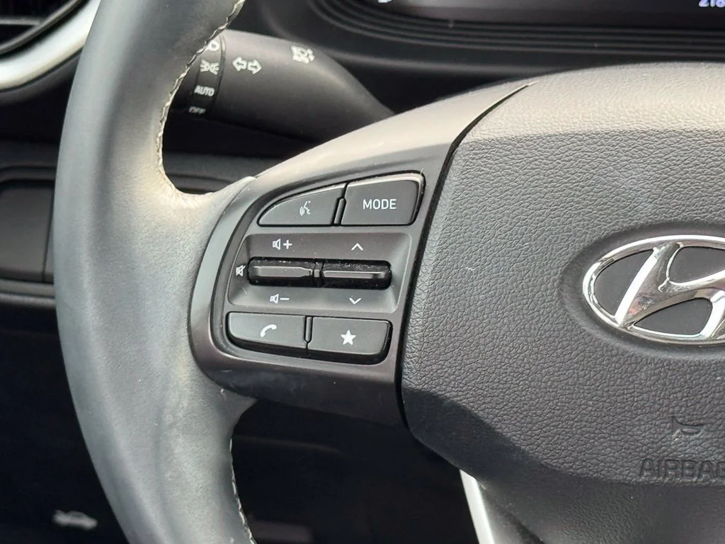 Used 2024 Silver Hyundai SEL image 25