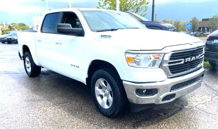 2021 RAM 1500 Big Horn/Lone Star 4x4 Crew Cab 5'7's photo