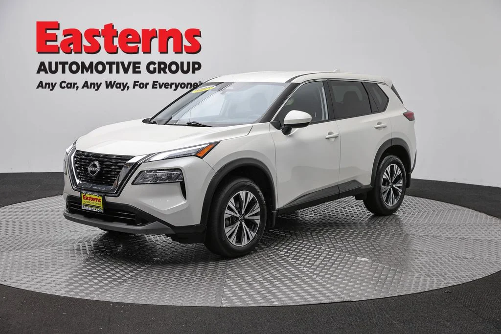 Used 2023 White Nissan SV image 1