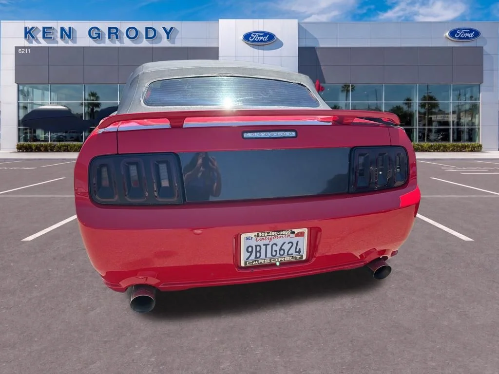 Used 2006 Red Ford GT Deluxe image 6