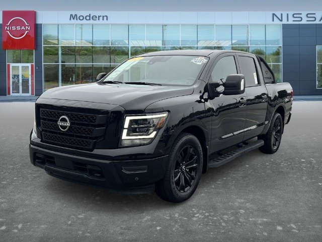 2023 Nissan Titan SV
