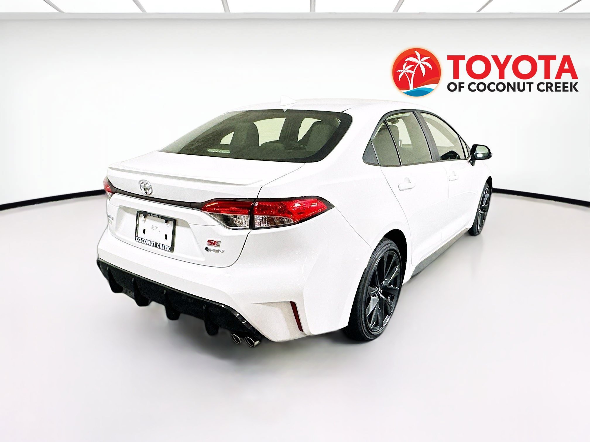 New 2026 Ice Cap Toyota Hybrid SE image 3