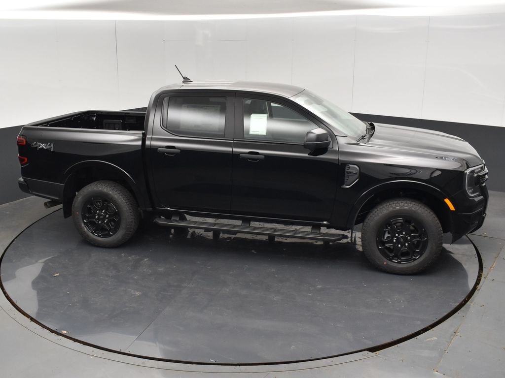 New 2026 Shadow Black Ford XLT image 31