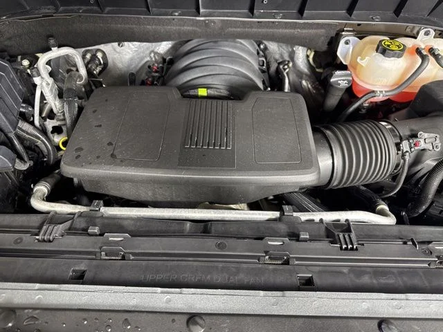 Used 2023  Chevrolet RST image 9