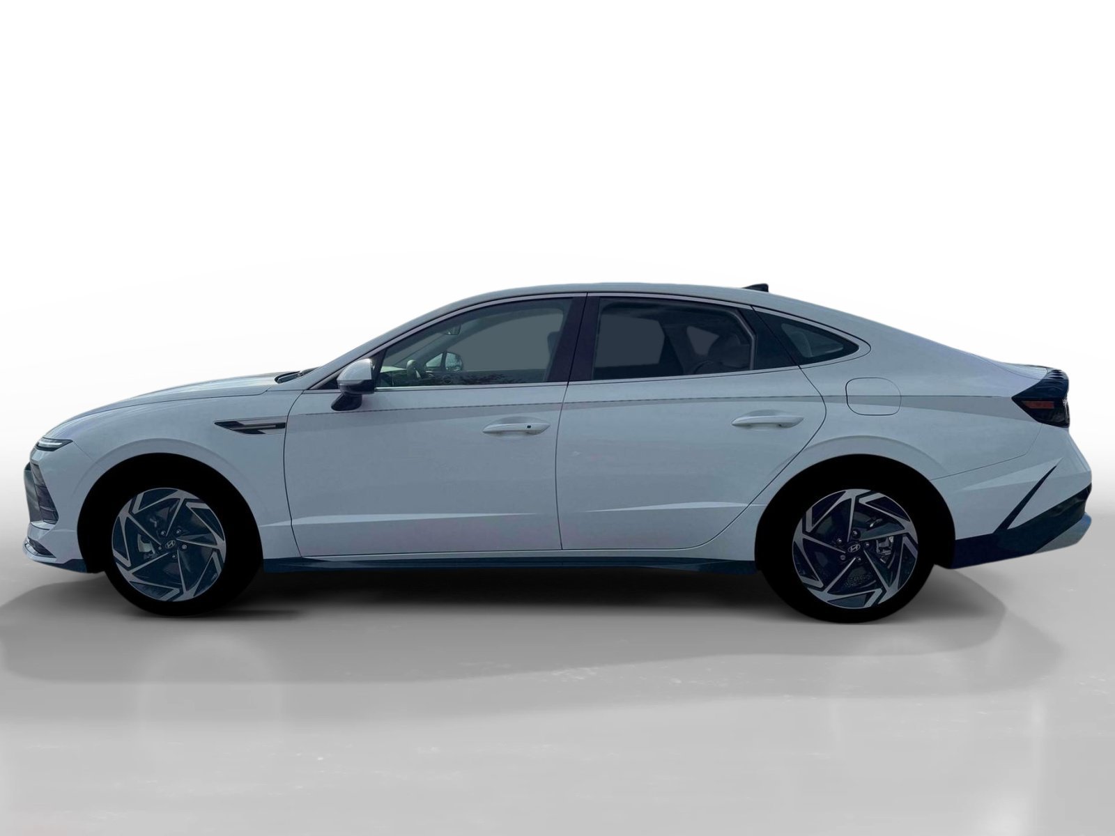 New 2026 Serenity White Hyundai SEL Sport image 3