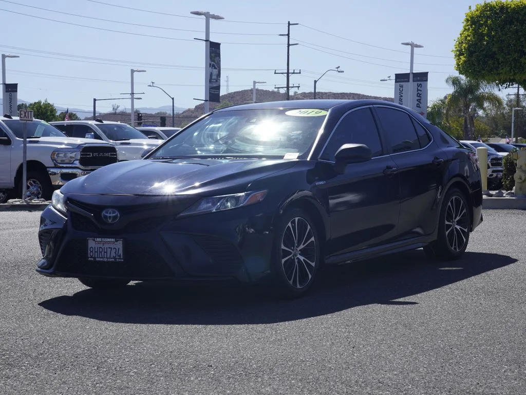 Used 2019 Black Toyota SE image 7