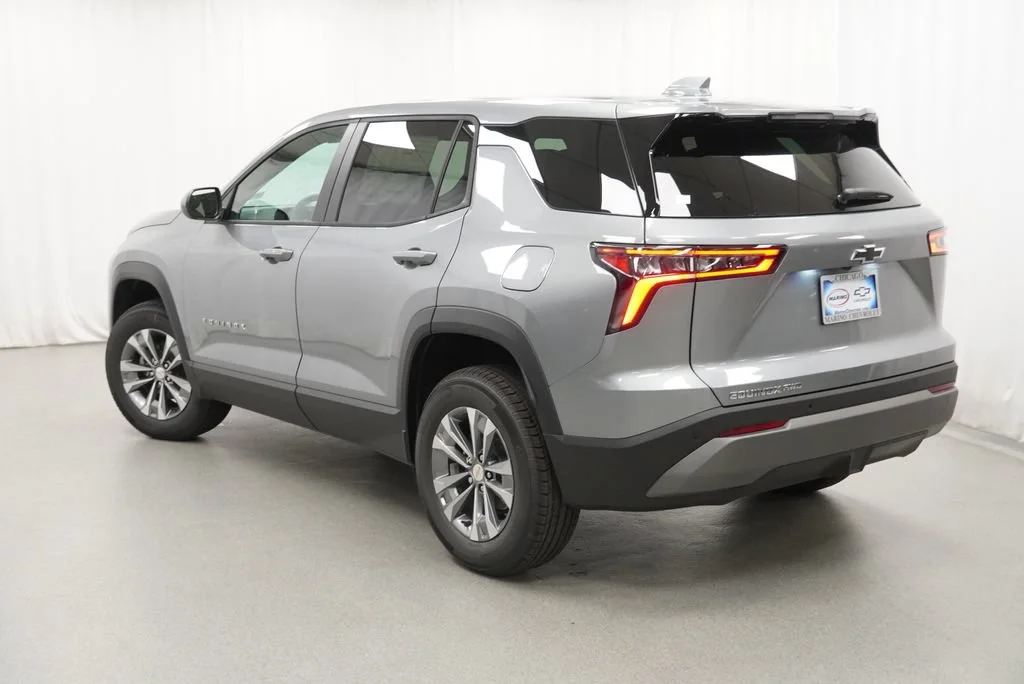New 2027 Sterling Gray Metallic Chevrolet LT image 5