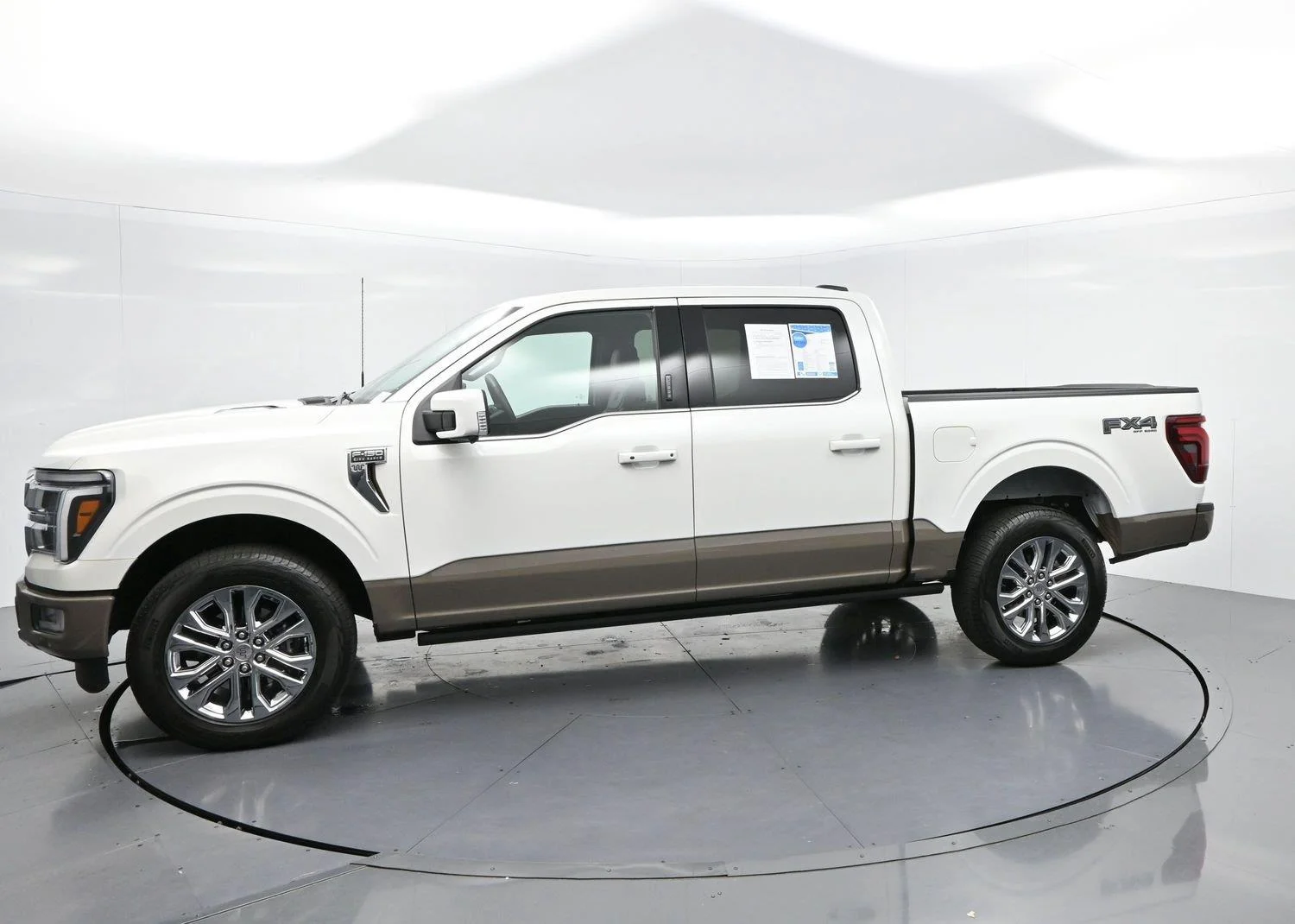 Used 2026 Star White Metallic Tri-coat Ford King Ranch image 4